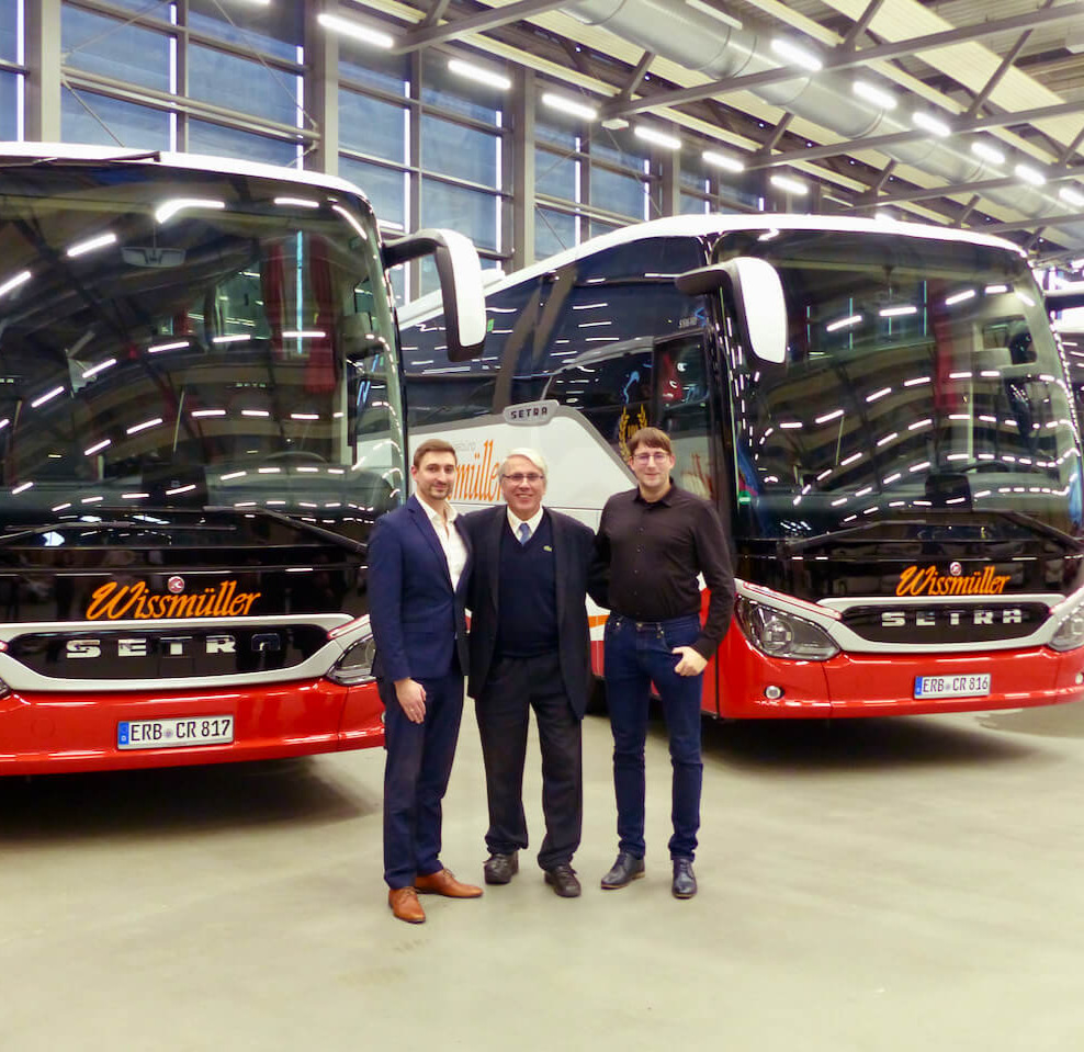 Auslieferung neuer Setra-Busse an Firma Wissmüller